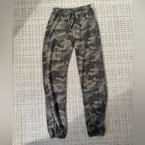 Enti clothing sweats, size small, light and comfy